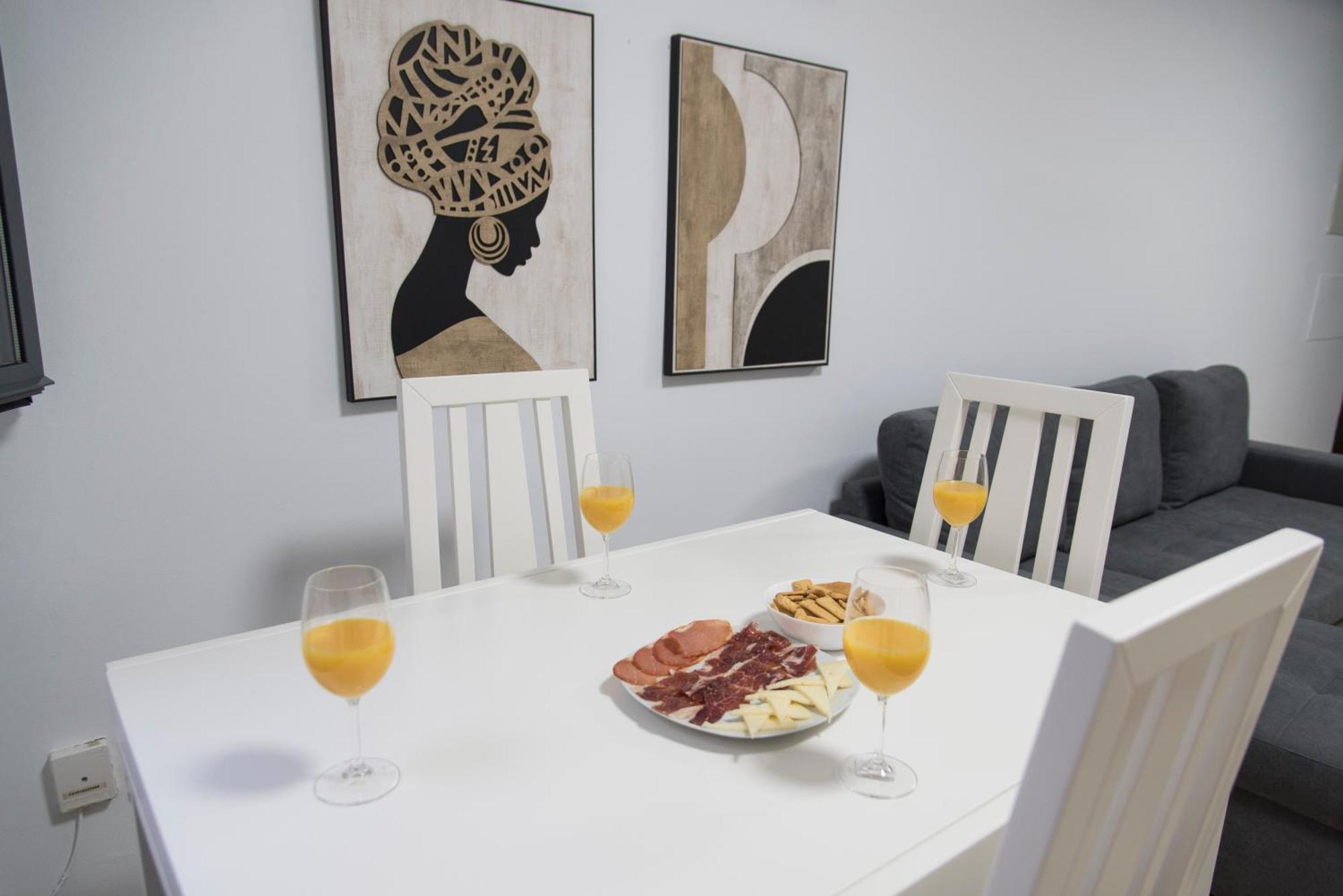 Nightinsevilla Teodosio Free Parking 外观 照片