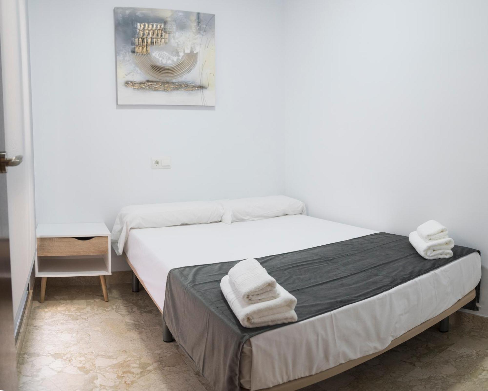Nightinsevilla Teodosio Free Parking 外观 照片