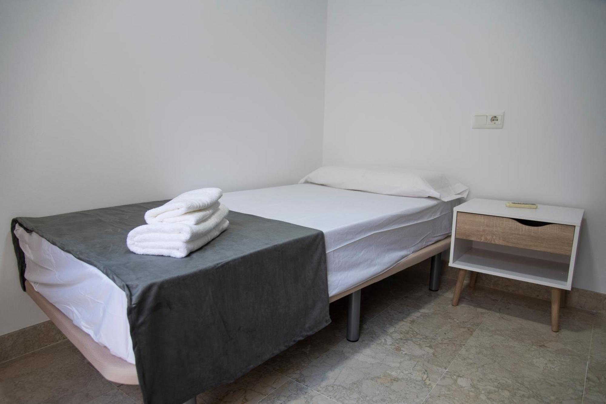 Nightinsevilla Teodosio Free Parking 外观 照片